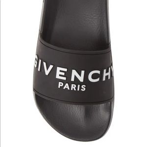100% auth BRAND NEW Givenchy Logo Slides Size 8